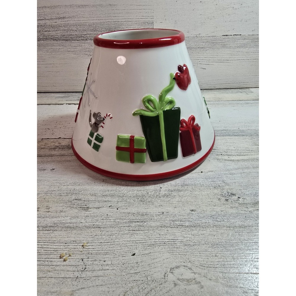 White Barn Candle Co Christmas‎ Ceramic Jar Candle Topper Shade Presents Mouse